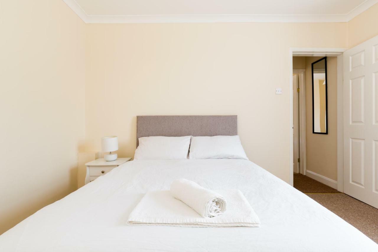 Well Presented 2 Bedroom House - Sleeps Four Royal Royal Leamington Spa Exterior foto